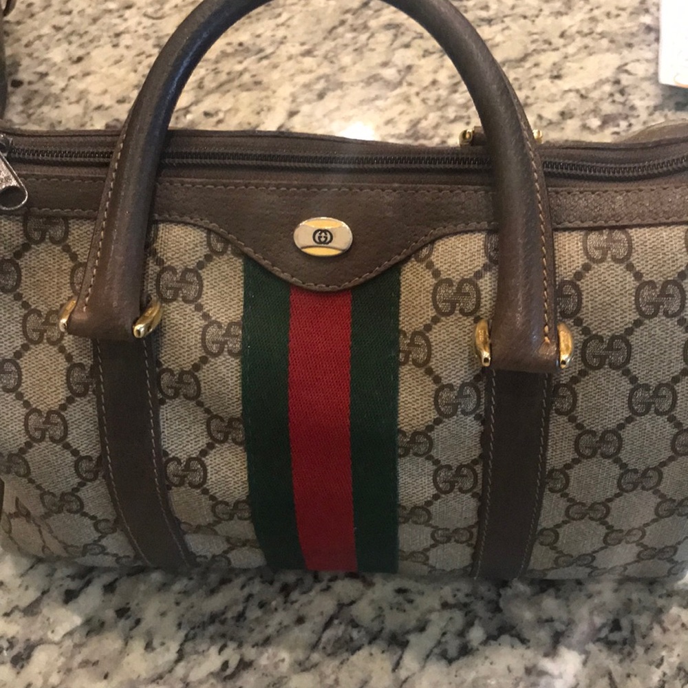 GUCCI VINTAGE TOTE WITH SERIAL NUMBER. BEAUTIFUL💕